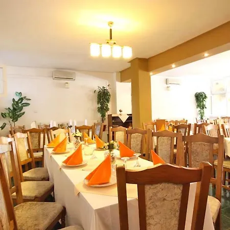 Dynes Hotell 3*