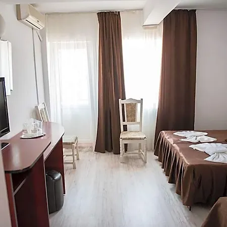 Hotel Dynes 3*